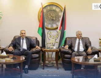 Palestine Polytechnic University (PPU) - اللجنتان التوجيهية والتنفيذية للمركز الوطني للابتكار الصناعي والاستدامة تعقدان اجتماعاً مشتركاً في مكتب رئيس جامعة بوليتكنك فلسطين