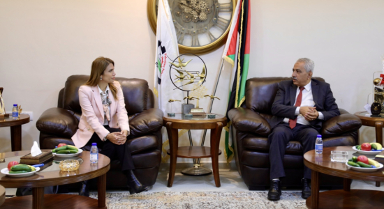 Palestine Polytechnic University (PPU) - خبرات ملهمة في رحاب الثنائية… الدكتورة دلال عريقات تقود ورشة التفاوض في عالم الأعمال والريادة