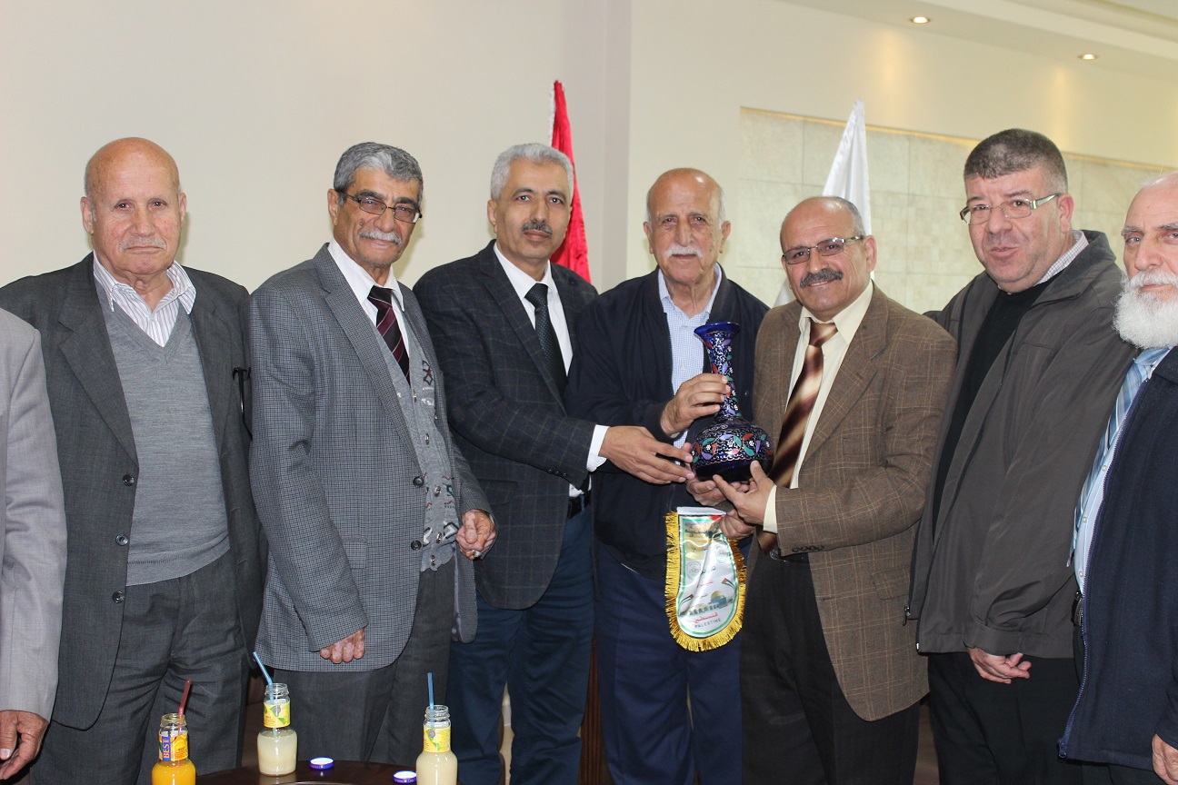 Palestine Polytechnic University (PPU) - الاستاذ عزيز العصا ينثر عبق القدس في رحاب جامعة بوليتكنك فلسطين
