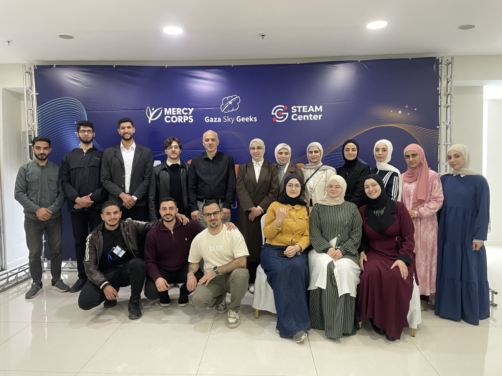 Palestine Polytechnic University (PPU) - طلبة جامعة بوليتكنك فلسطين يحصدون مراكز متقدمة في أولمبياد الذكاء الاصطناعي على مستوى فلسطين