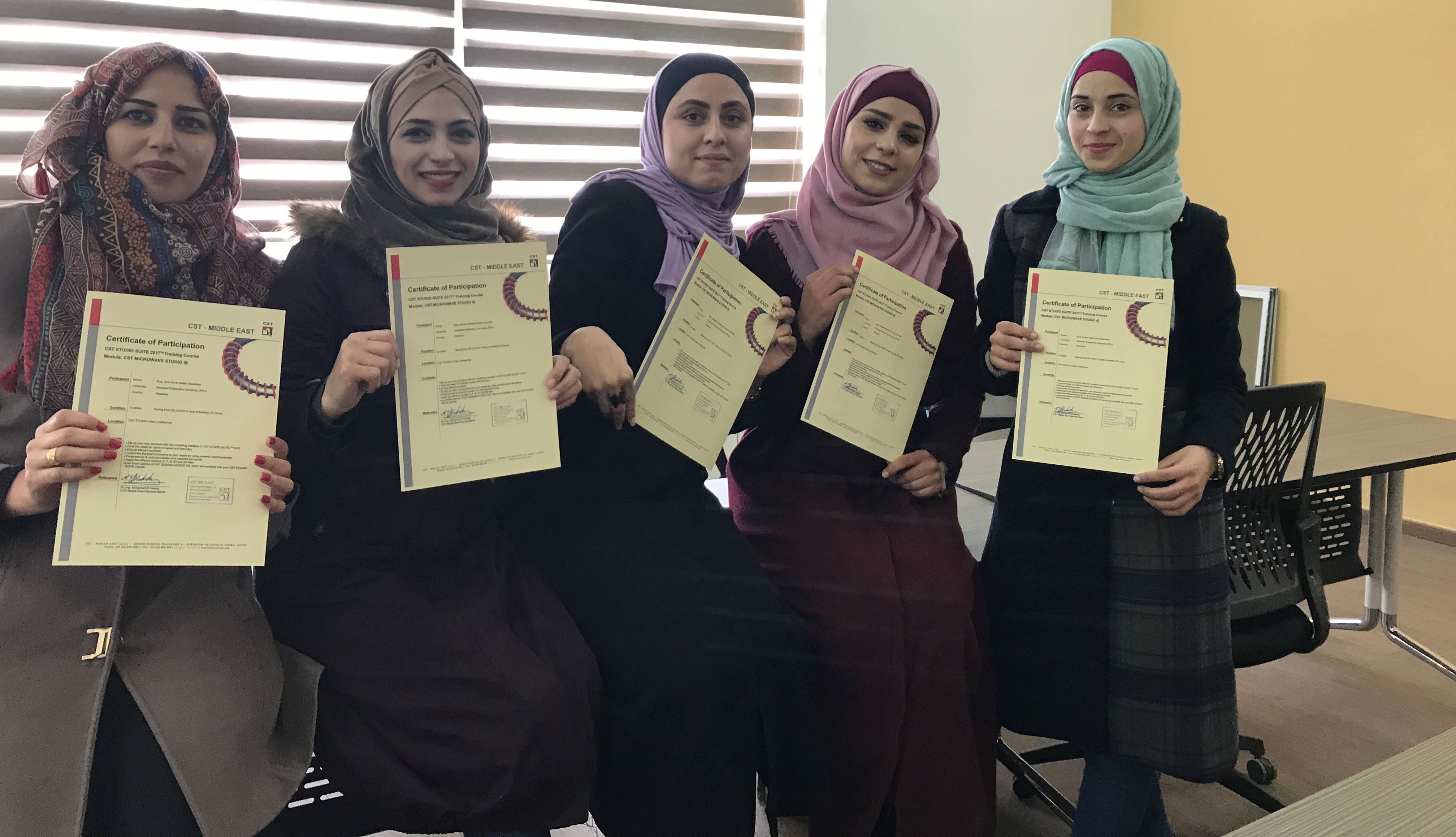 Palestine Polytechnic University (PPU) - مؤسسة تكنولوجيا المحاكاة المحوسبة الألمانية (CST) تعقد دورة تدريبية لطلبة جامعة بوليتكنك فلسطين