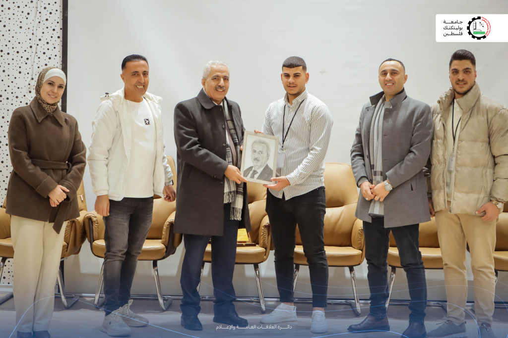 Palestine Polytechnic University (PPU) - طلبة كلية العلوم الإدارية ينظمون بازار “أفق” في إطار التعلم بالممارسة 