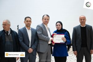 تكريم الطلبة المتفوقين من قبل عمادة شؤون الطلبة