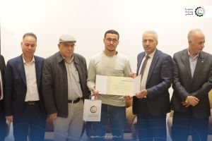 الطلبة المتفوقين على الفصل الدراسي الأول 2024/2025