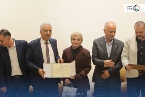 الطلبة المتفوقين على الفصل الدراسي الأول 2024/2025