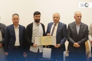 الطلبة المتفوقين على الفصل الدراسي الأول 2024/2025