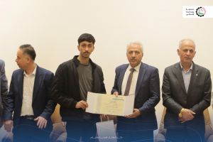 الطلبة المتفوقين على الفصل الدراسي الأول 2024/2025
