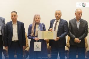 الطلبة المتفوقين على الفصل الدراسي الأول 2024/2025