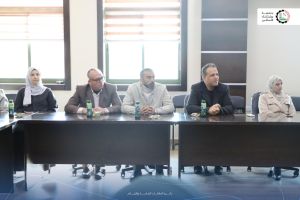 تكريم طاقم كلية الطب وعلوم الصحة بمناسبة الحصول على الاعتماد الدولي من قبل رئيس الجامعة