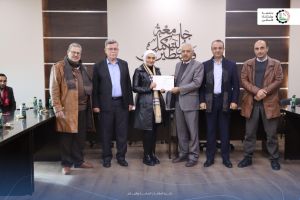 تكريم طاقم كلية الطب وعلوم الصحة بمناسبة الحصول على الاعتماد الدولي من قبل رئيس الجامعة