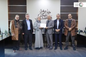 تكريم طاقم كلية الطب وعلوم الصحة بمناسبة الحصول على الاعتماد الدولي من قبل رئيس الجامعة