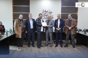 تكريم طاقم كلية الطب وعلوم الصحة بمناسبة الحصول على الاعتماد الدولي من قبل رئيس الجامعة