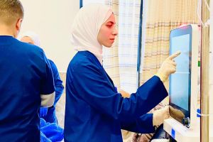 خلال التدريب السريري للطلبة في مستشفى الجمعية العربية للتأهيل