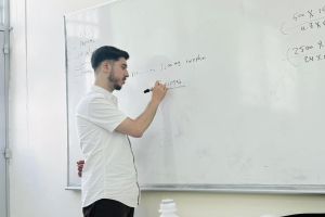 تقديم محاضرات مكثفة في المساق الباطني و الجراحي لتعزيز التدريب السريري 19/8/2024-18