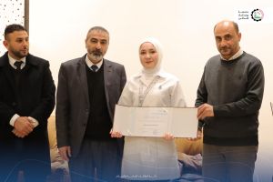 كلية التمريض تهنئ الطلبة الأوائل للفصل الدراسي الأول 2024/2025 .