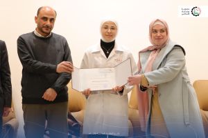 كلية التمريض تهنئ الطلبة الأوائل للفصل الدراسي الأول 2024/2025 .