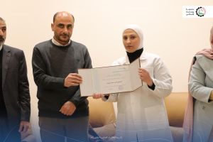 كلية التمريض تهنئ الطلبة الأوائل للفصل الدراسي الأول 2024/2025 .