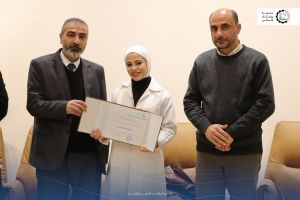 كلية التمريض تهنئ الطلبة الأوائل للفصل الدراسي الأول 2024/2025 .