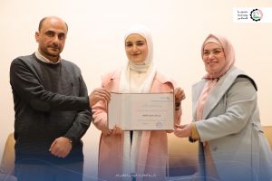 كلية التمريض تهنئ الطلبة الأوائل للفصل الدراسي الأول 2024/2025 .