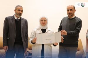 كلية التمريض تهنئ الطلبة الأوائل للفصل الدراسي الأول 2024/2025 .