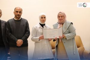 كلية التمريض تهنئ الطلبة الأوائل للفصل الدراسي الأول 2024/2025 .