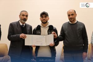 كلية التمريض تهنئ الطلبة الأوائل للفصل الدراسي الأول 2024/2025 .