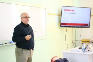 Palestine Polytechnic University (PPU) - مركز اللغات والترجمة في جامعة بوليتكنك فلسطين يطلق فعاليات  Drama Club