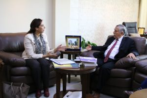 Palestine Polytechnic University (PPU) - جامعة بوليتكنك فلسطين تستلم الأطلس الاحصائي لفلسطين من رئيسة الجهاز المركزي للاحصاء الفلسطيني الدكتورة علا عوض