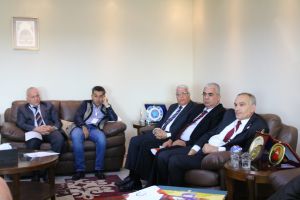 Palestine Polytechnic University (PPU) - جامعة بوليتكنك فلسطين تستلم الأطلس الاحصائي لفلسطين من رئيسة الجهاز المركزي للاحصاء الفلسطيني الدكتورة علا عوض