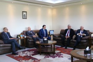 Palestine Polytechnic University (PPU) - جامعة بوليتكنك فلسطين تستلم الأطلس الاحصائي لفلسطين من رئيسة الجهاز المركزي للاحصاء الفلسطيني الدكتورة علا عوض
