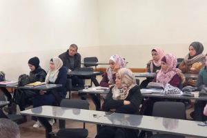 Palestine Polytechnic University (PPU) - اللجنة العلمية في كلية العلوم التطبيقية في جامعة بوليتكنك فلسطين تعقد محاضرة علمية بعنوان "الفنون والتطور المعرفي عبر التاريخ"