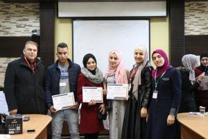 Palestine Polytechnic University (PPU) - طلبة مساق أساليب البحث العلمي لتخصص التغذية في جامعة بوليتكنك فلسطين ينظمون فعالية بعنوان  "صناع التغيير".