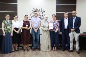 Palestine Polytechnic University (PPU) - المركز الفلسطيني الكوري في جامعة بوليتكنك فلسطين يختتم مدرسة صيفية في علوم الجينومكس الطبية