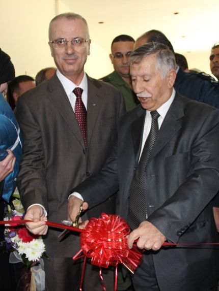 Palestine Polytechnic University (PPU) - الحمد الله يفتتح المؤتمر الفلسطيني الدولي للطاقة وحماية البيئة في التنمية المستدامة ومدرج الشهيد بلال عمرو في جامعة بوليتكنك فلسطين