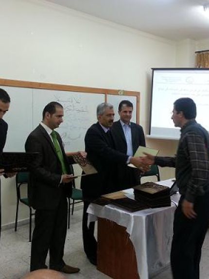كلية الهندسة في جامعة بوليتكنك فلسطين تكرم ممثلي الصناعة المحلية