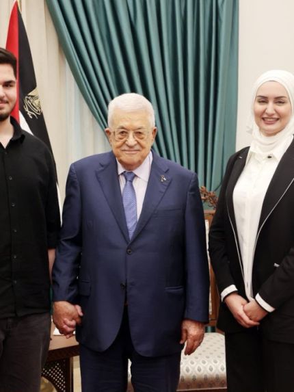 Palestine Polytechnic University (PPU) - فخامة الرئيس محمود عباس يلتقي عميدة كلية طب الأسنان في جامعة بوليتكنك فلسطين ويشيد بمسيرة الجامعة وإنجازاتها الأكاديمية