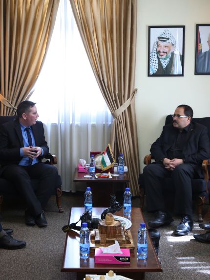 Palestine Polytechnic University (PPU) - وزير التربية والتعليم العالي يدعو للارتقاء بالسلامة والصحة المدرسية بالتعاون مع المركز الوطني الفلسطيني للسلامة والصحة المهنية وحماية البيئة في جامعة بوليتكنك فلسطين