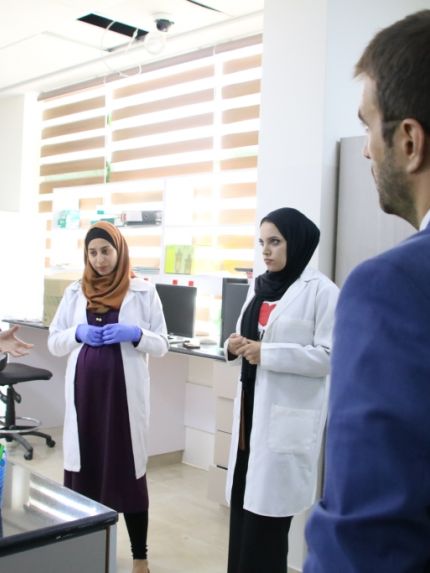 Palestine Polytechnic University (PPU) - جامعة بوليتكنك فلسطين وممثلية الأرجنتين تبحثان سبل التعاون المشترك