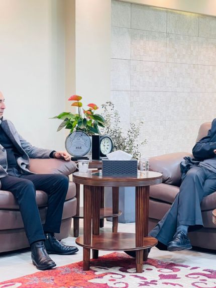 Palestine Polytechnic University (PPU) - جامعة بوليتكنك فلسطين والتجمع العنقودي لصناعة الاحذية والجلود يبحثان آفاق التعاون المُستقبلي المُشترك