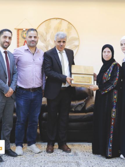 Palestine Polytechnic University (PPU) - عائلة المرحوم شحدة الزغل يدشنون قاعات تدريسية تعزز التعليم وترسخ الخير في المجتمع 