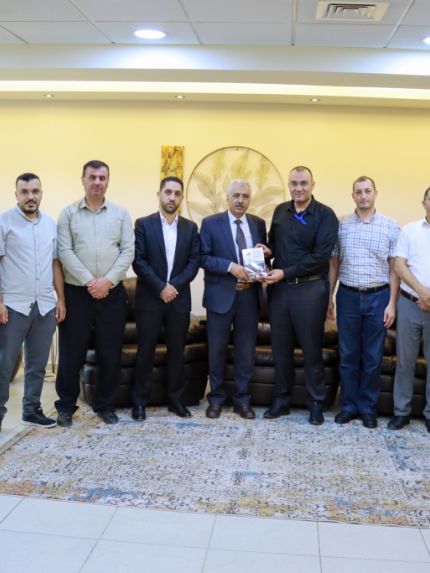 Palestine Polytechnic University (PPU) - كلية المهن التطبيقية بالتعاون مع شركة كهرباء القدس تنظم ورشة عمل تدريبية في أنظمة الطاقة الشمسية ونظام المراقبة