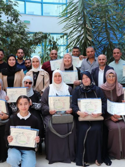 Palestine Polytechnic University (PPU) - جامعة بوليتكنك فلسطين تُنفّذ تدريب “اللغة العبرية للمبتدئين” لمجموعة من المشاركين في المناطق المغلقة بالخليل