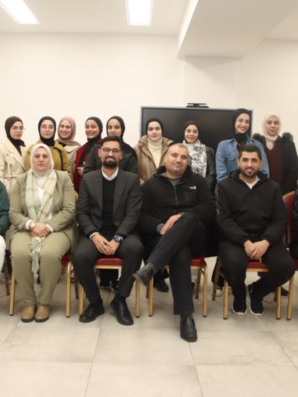 Palestine Polytechnic University (PPU) - طالبات جامعة بوليتكنك فلسطين يُشاركن في مشروع " القيادات الشابة " لتعزيز الصحة الأولية والدعم النفسي
