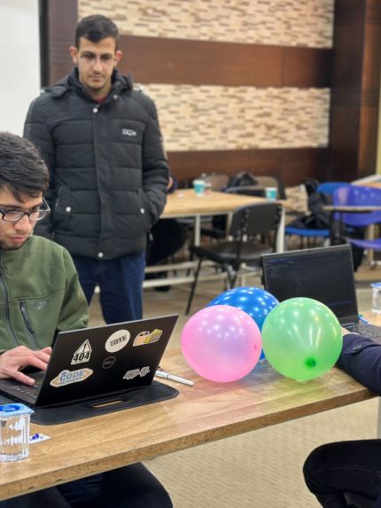 Palestine Polytechnic University (PPU) -  أكاديمية البرمجة تنظّم أول مسابقة برمجة تنافسية بنظام (1v1) في كلية تكنولوجيا المعلومات وهندسة الحاسوب