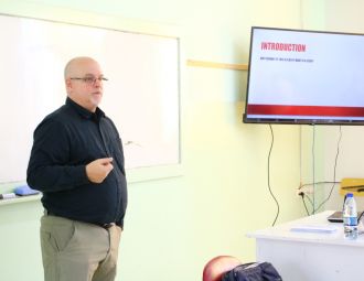مركز اللغات والترجمة في جامعة بوليتكنك فلسطين يطلق فعال…