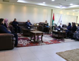 جامعة بوليتكنك فلسطين تستقبل جمعية البيوت السعيدة