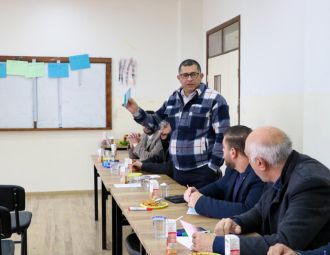 كلية المهن التطبيقية تعقد ورشة عمل مع القطاع الخاص وسوق…