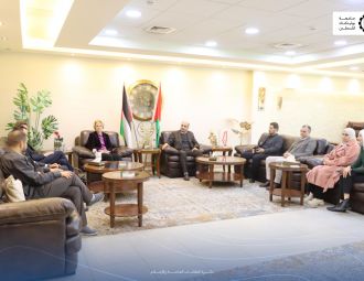 جامعة بوليتكنك فلسطين تستقبل السفيرة السويسرية لبحث آفا…